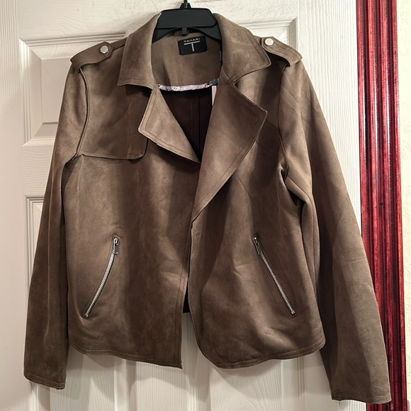 Tahari size large jacket-new - Picture 1 of 4